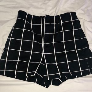 Zara Shorts Never worn
